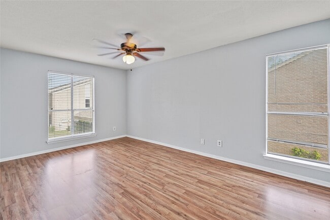 Building Photo - 10211 Sugar Branch Dr