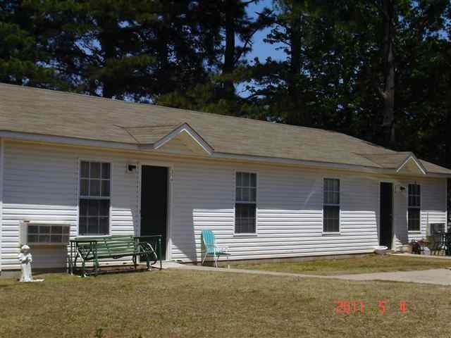 Building Photo - 94-96 Bayles St
