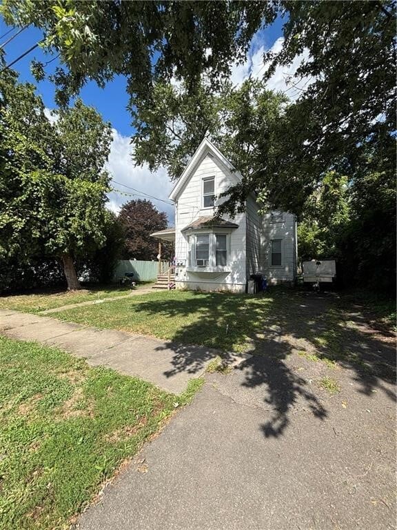 Building Photo - 759 Carpenter St