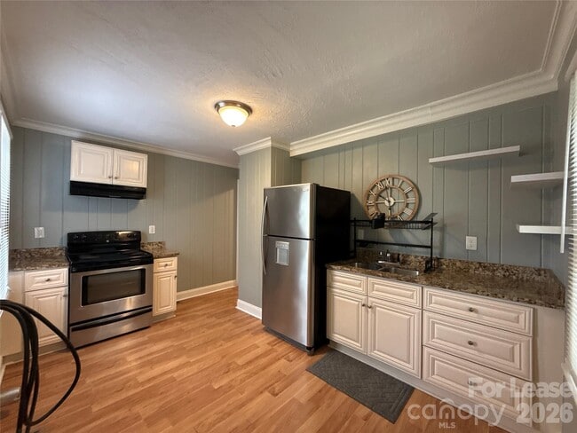 Building Photo - 2660 Revolution Pk Dr