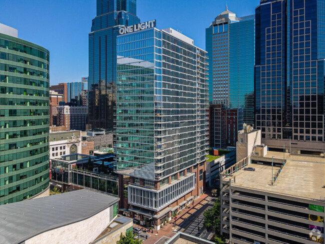 Downtown Kansas City - One Light Luxury Apartments