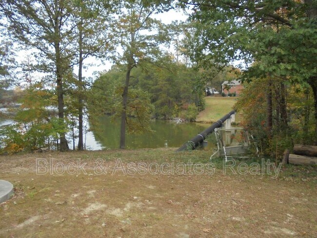 Foto del edificio - 2314 Dover Pl