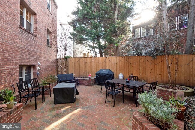 Foto del edificio - 4620 Iowa Ave NW