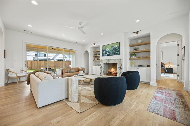 Foto del edificio - 2212 Ridge Crest Dr