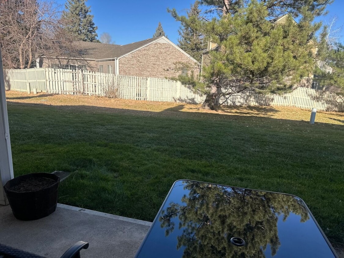 Foto del edificio - Rolling Green Townhome