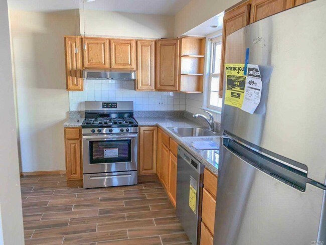 Foto del edificio - 12-12 College Point Blvd