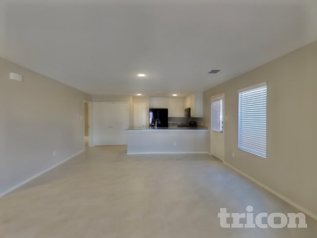 Building Photo - 8901 Red Fox Trl