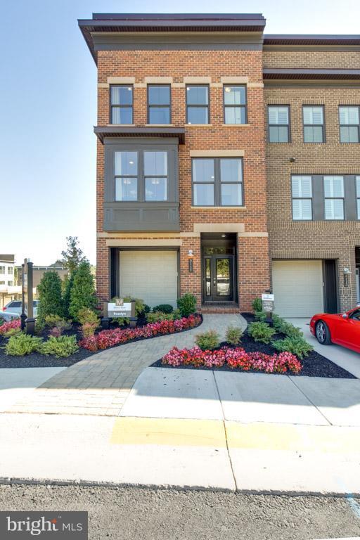 3111 Sundrops Ct, Fairfax, VA 22031 Townhouse for Rent in Fairfax, VA