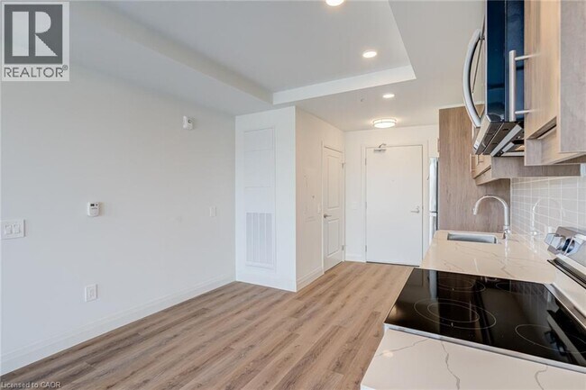 Building Photo - 1333 Weber St E