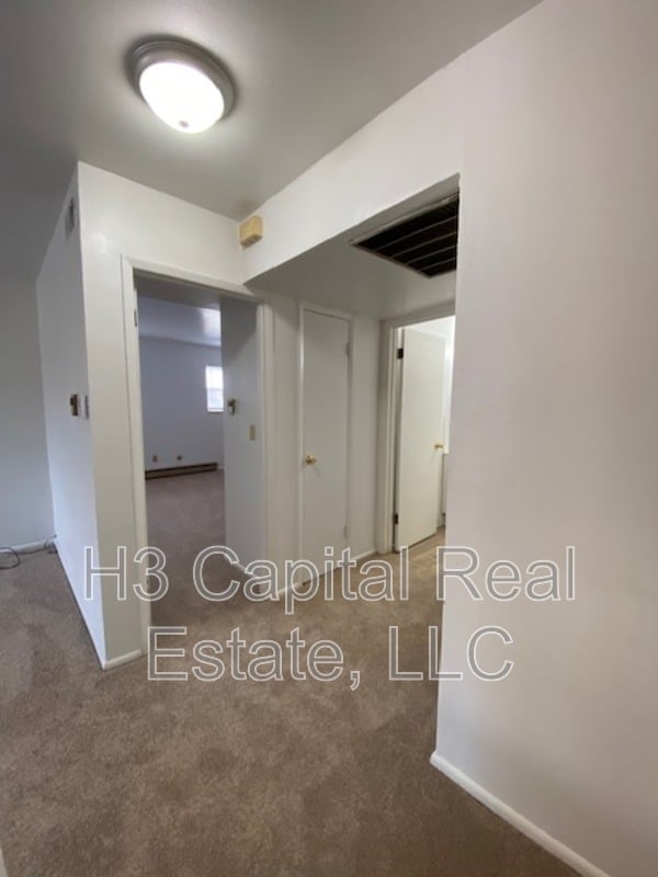 Building Photo - 420 Joseph Dr