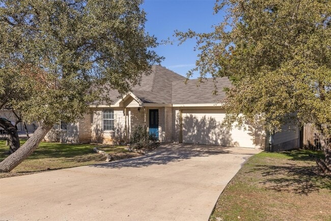 Building Photo - 85 Ridgewood Cir