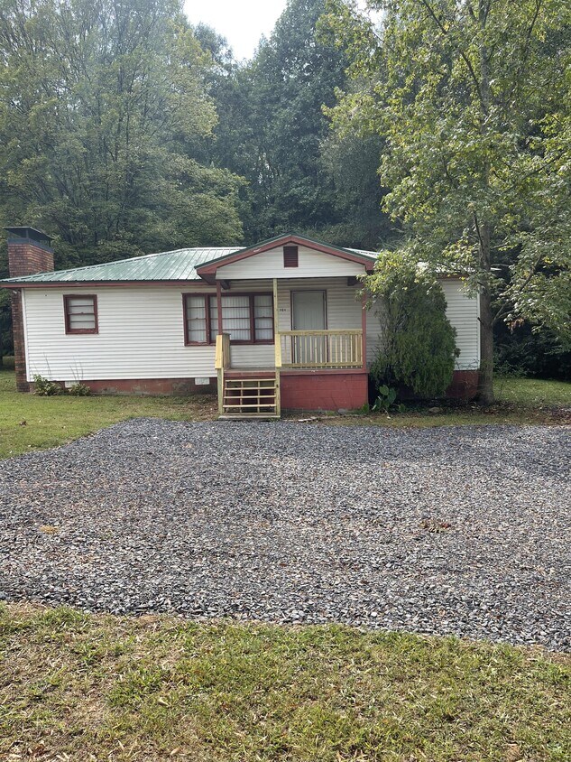 Foto principal - 826 Tilton Church Rd SE
