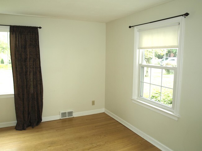 Foto del edificio - 1742 Vassar Ave NW