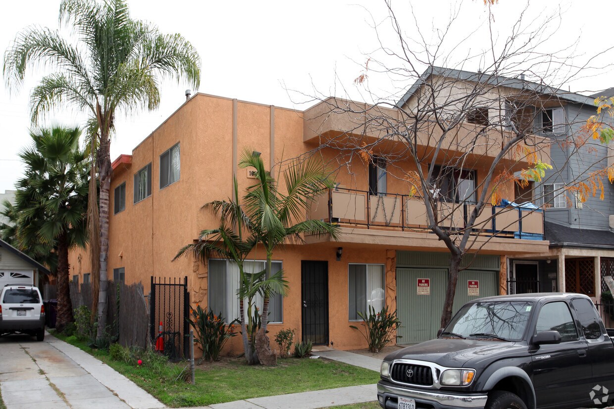 Primary Photo - 1036 Saint Louis Ave