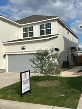 Building Photo - 931 Beebrush Ln
