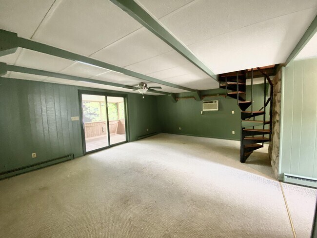Building Photo - 1169 N Middle Dr