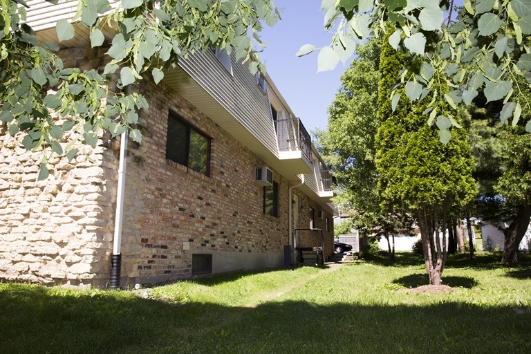 Primary Photo - 651 N Hickory St