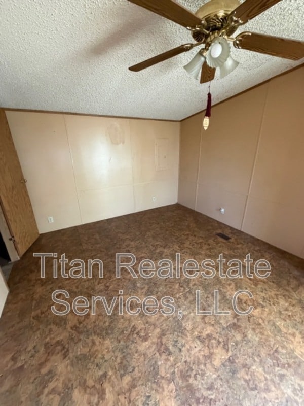 Foto del edificio - 1835 S Lake Arthur Ave