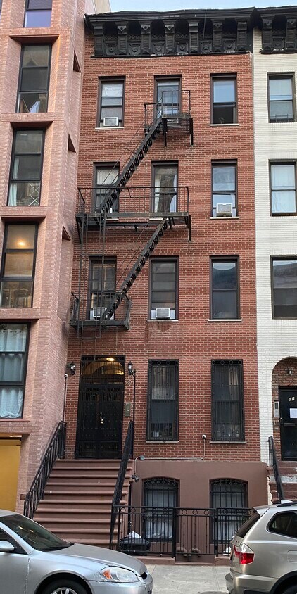 Primary Photo - 59 E 130th St