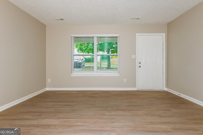 Foto del edificio - 35 Pinecone Ct