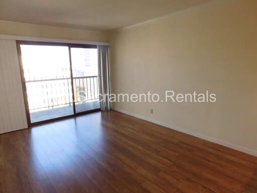Foto del edificio - Spacious Updated 2bd/2ba Downtown Condo - Great Location!