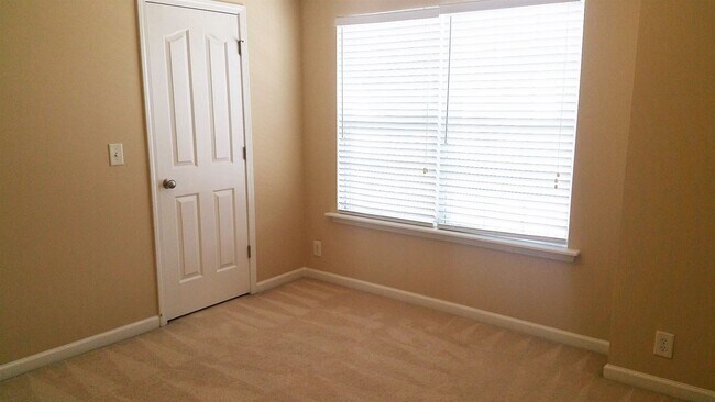 Foto del edificio - 3 br, 2.5 bath House - 2041 Leefield Drive