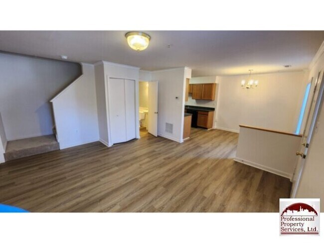 Foto del edificio - Beautiful 3 Level Townhouse In The Heart Of Frederick!