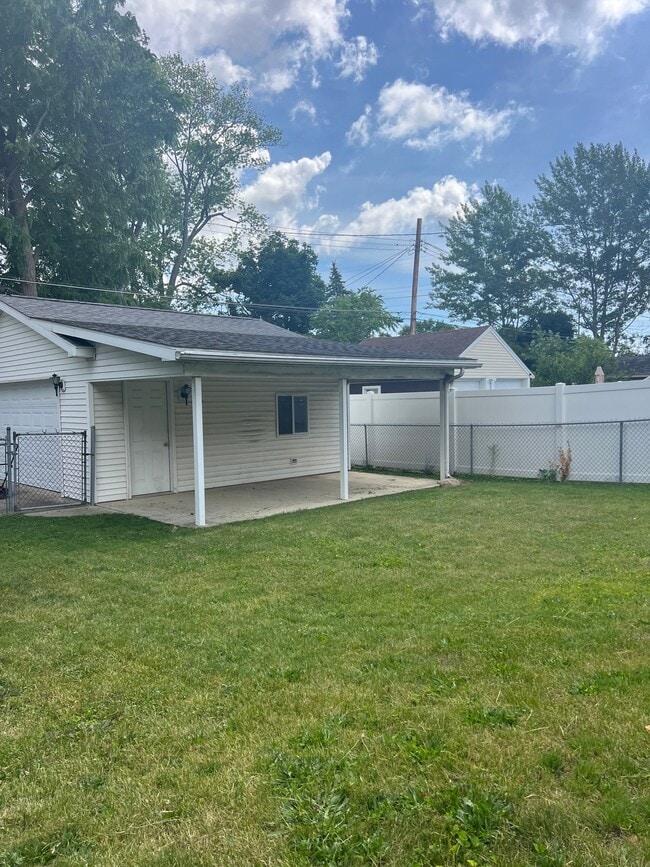 Building Photo - 603 Parkwood St