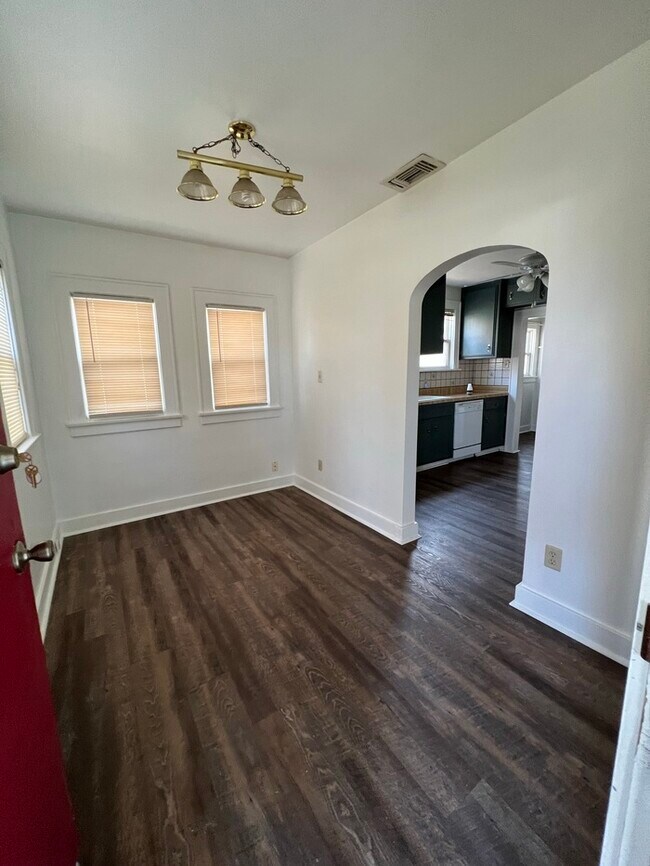 Building Photo - 101 Pacific St