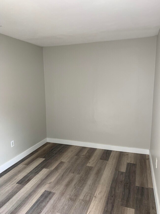 Foto del edificio - 321 N J St