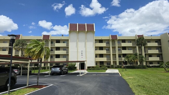 Foto del edificio - 23305 Barwood Ln N