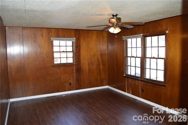 Foto del edificio - 2409 2nd St