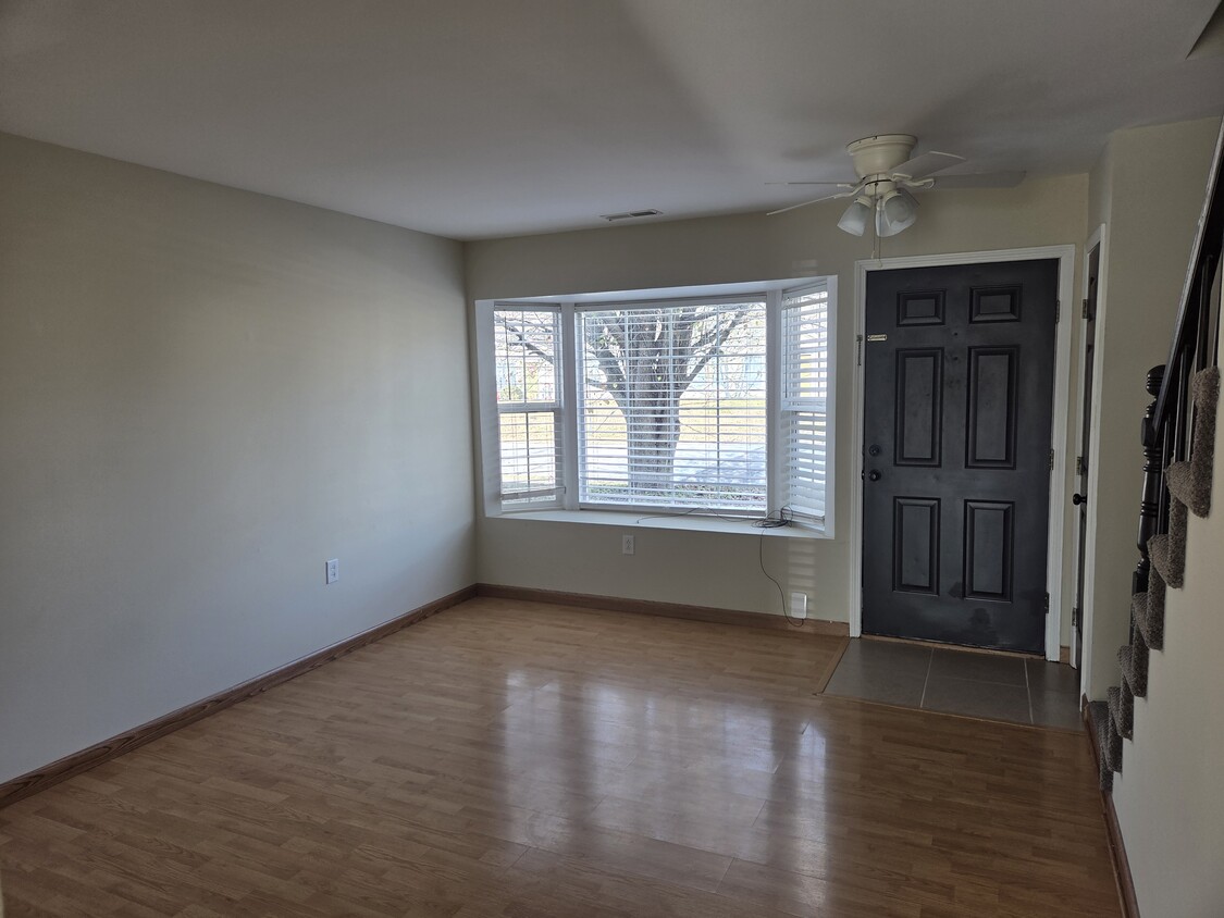 Primary Photo - 3007 W Sunset Dr