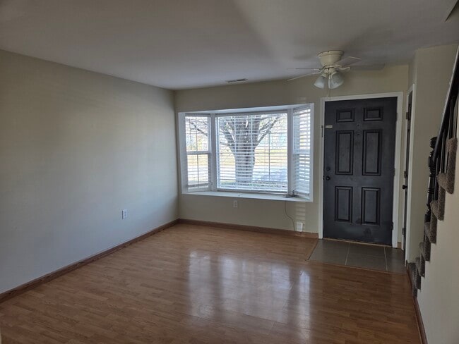 Building Photo - 3007 W Sunset Dr