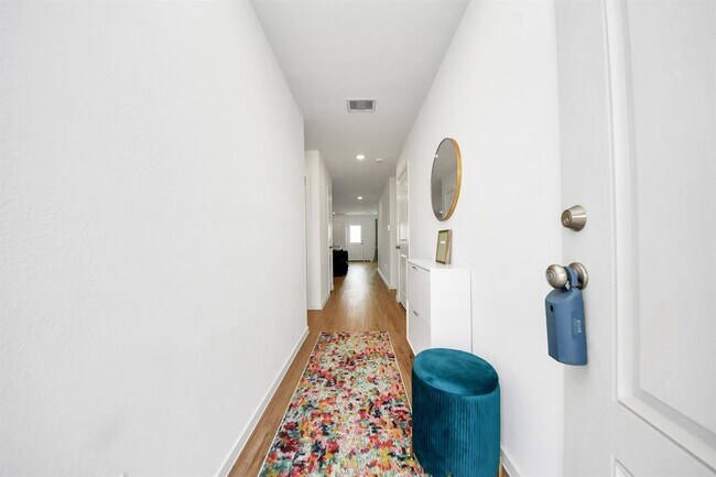 Building Photo - 21641 Balzola Ln