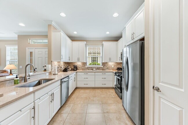 Building Photo - 8257 Lucello Terrace W