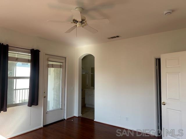 Foto del edificio - 2722 Castlehill Rd
