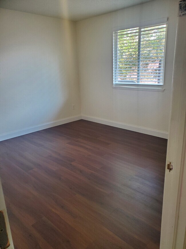 Foto del edificio - 6751 E 72nd Pl