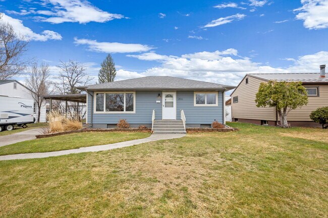 Building Photo - 3516 7th Ave S