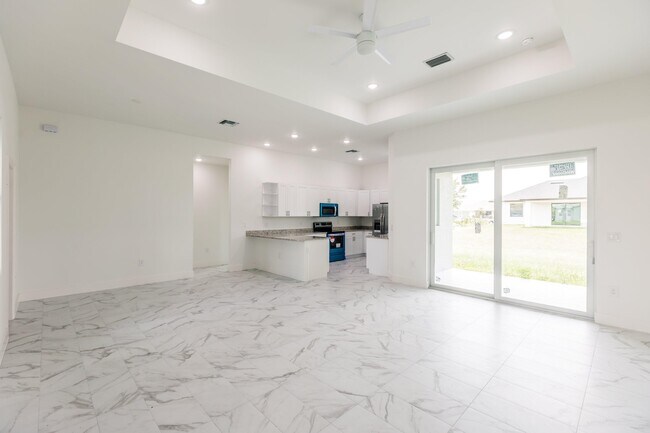 Foto del edificio - 4605 Connie Ave N