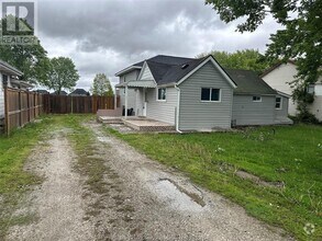 Building Photo - 342 Renaud Line Rd