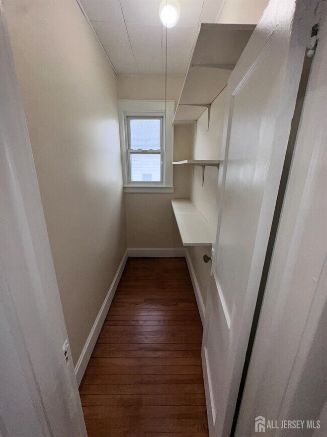 Foto del edificio - 6 Field Rd