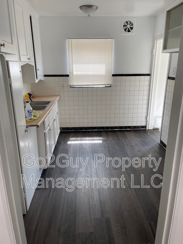 Building Photo - 18034 Birwood St