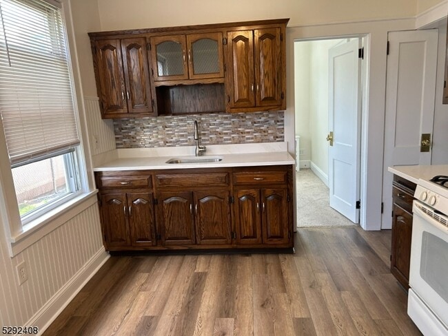 Building Photo - 136 Carlton Ave