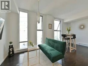 Building Photo - 999 Seymour St