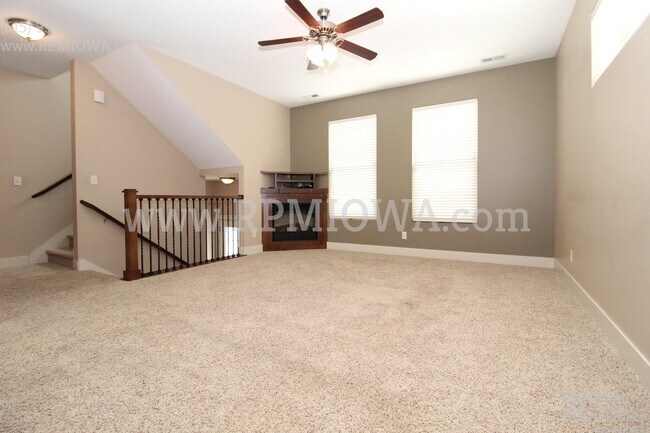 Foto del edificio - JOHNSTON SCHOOLS!! 3 Bed 2.5 Bath Townhome in Grimes