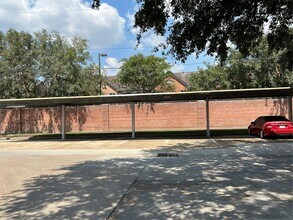 Building Photo - 2121 El Paseo St
