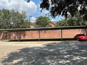 Building Photo - 2121 El Paseo St