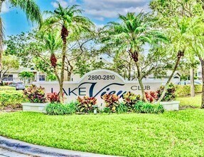 Building Photo - 2820 N Oakland Forest Dr