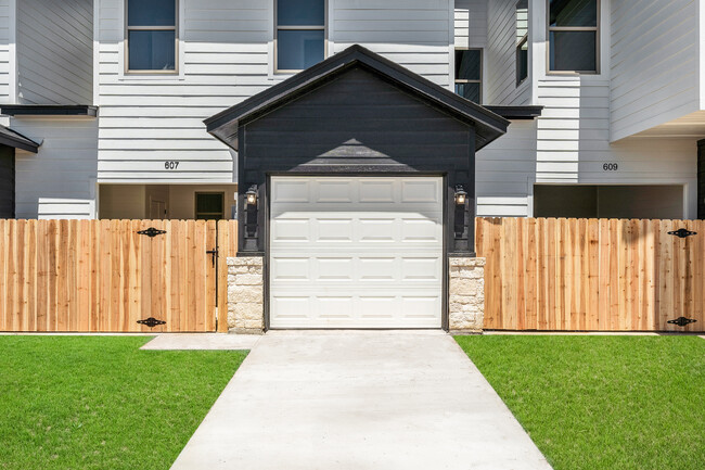 Foto del edificio - Tarver Ridge Townhomes